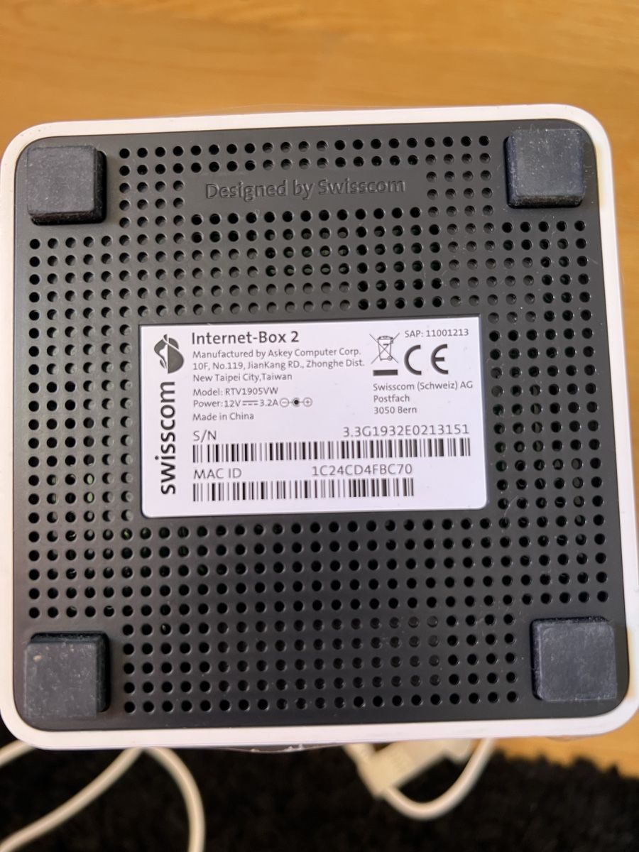 Swisscom Modems & Router: Swisscom Internet-Box 2 Router WLAN WiFi Hub mit Netzteil – Neu und originalverpackt aus Küsnacht ZH von yurchick 5