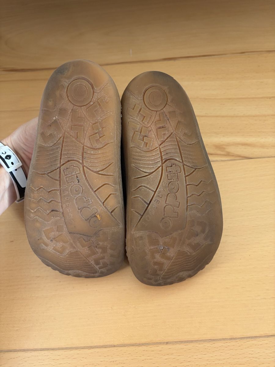 Froddo Scarpe per ragazzi: Froddo Barfussschuhe aus Leder, Gr 27 – Usato da Zürich venduto da Jackienette 3