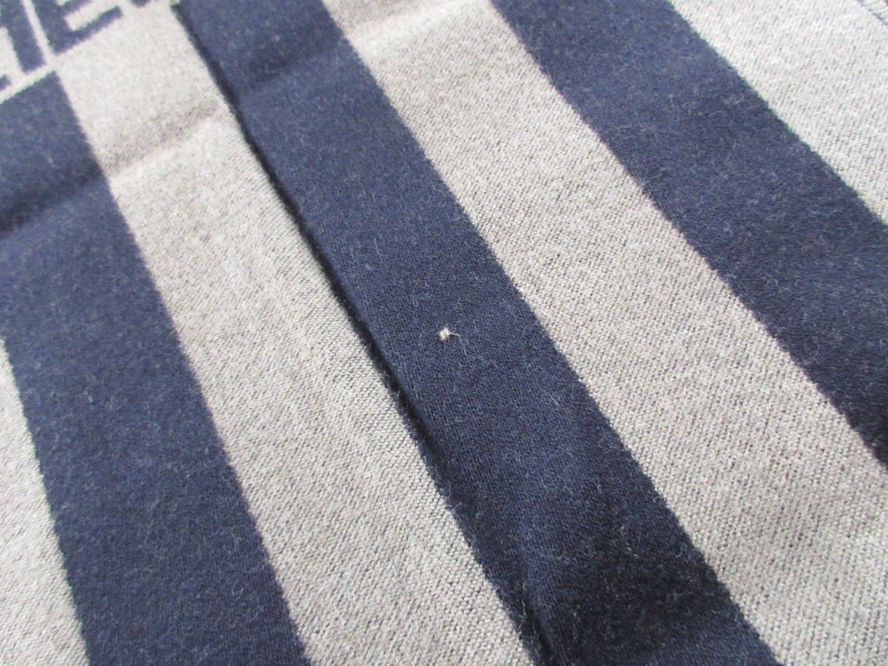 Fendi Foulard & Sciarpe: FENDI 100% WOOL Schal/Scarf/Italy!! – Usato da Goldach venduto da mamakotzi 8