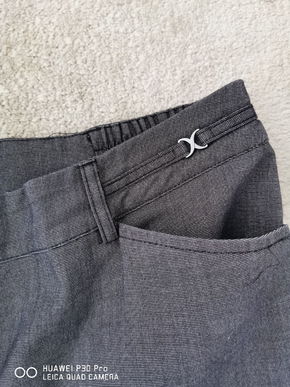 Pantaloni: Charles Vögele Hose, grau, Gr 46, elastischer Bund – Usato da Erlenbach ZH venduto da alisamilana 2