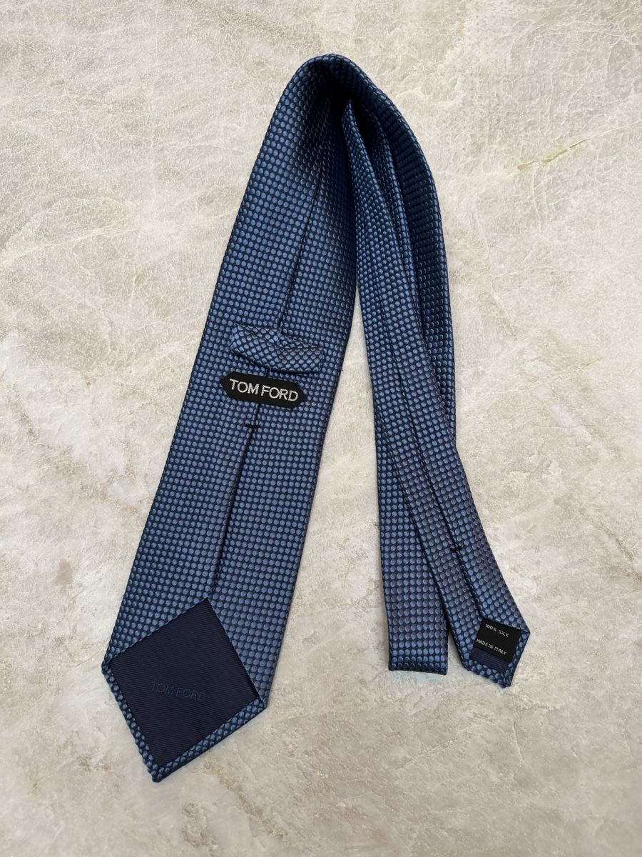 Tom Ford Cravatte: Tom Ford Tie - Navy Blue Silk - Excellent Condition! – Usato da Zumikon venduto da patrick151 1