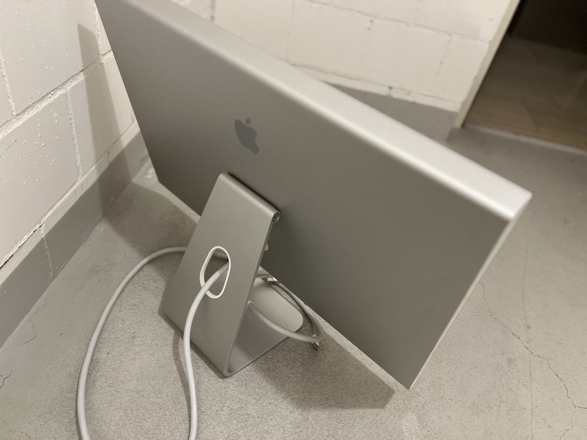 Monitor: Apple Cinema Display 32 zoll - defekt – Difettoso da Meggen venduto da Hobst 1