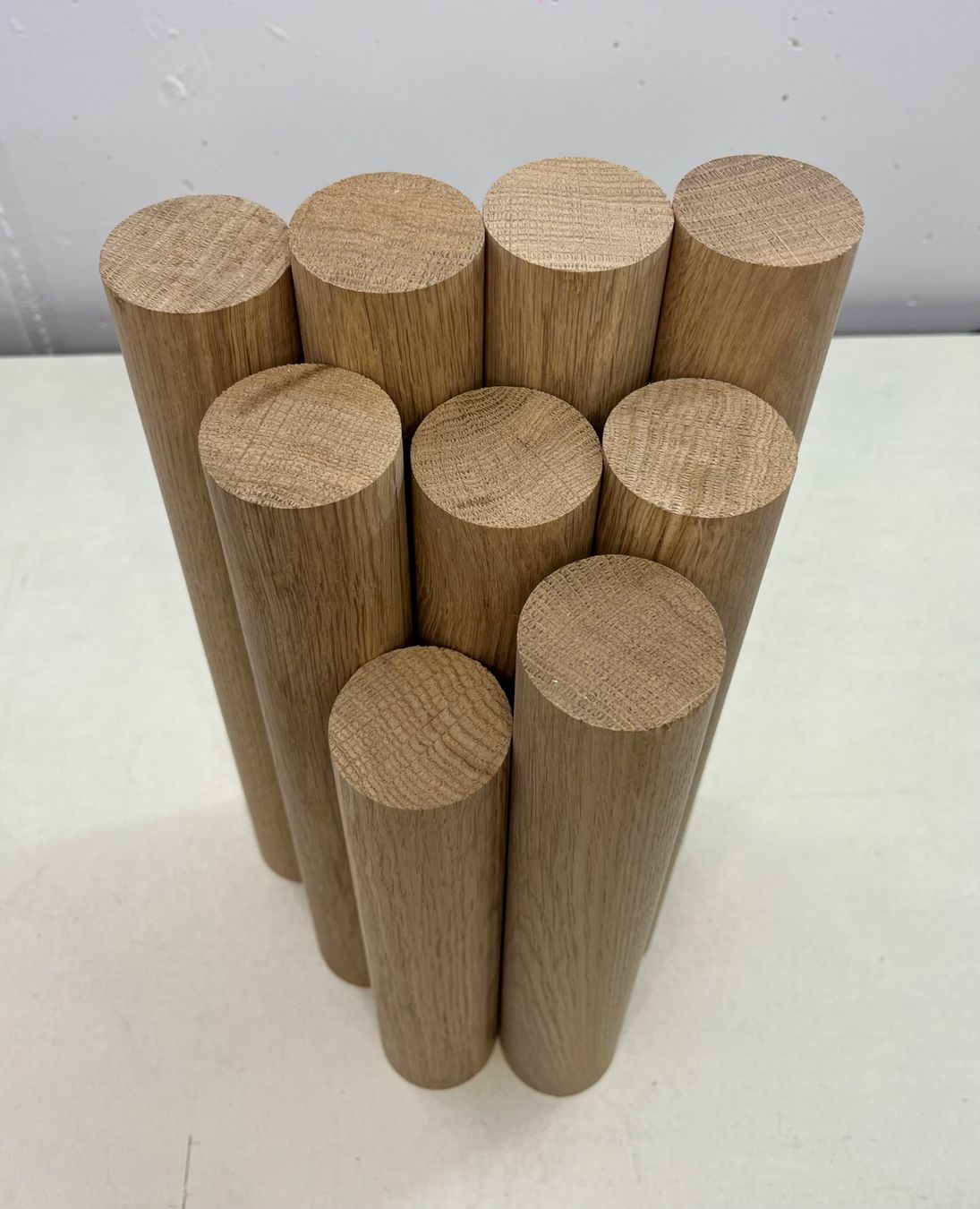 Articoli in legno: 9 x Rundstäbe aus Eiche, Durchmesser 50mm – Nuovo (secondo la descrizione) da Weinfelden venduto da Kathydoes 1