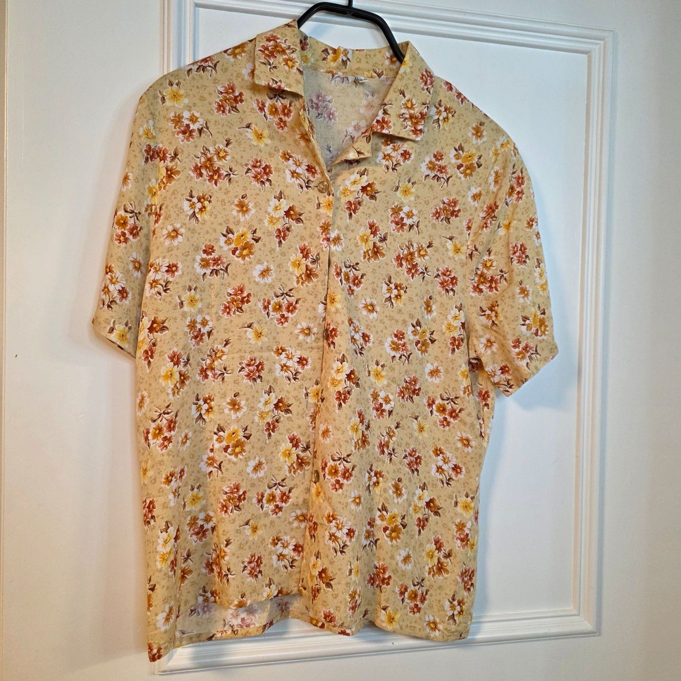 Camicette: Vintage Viskosebluse mit Blumenmuster Gr. M – Usato da Wald ZH venduto da CapLux 3