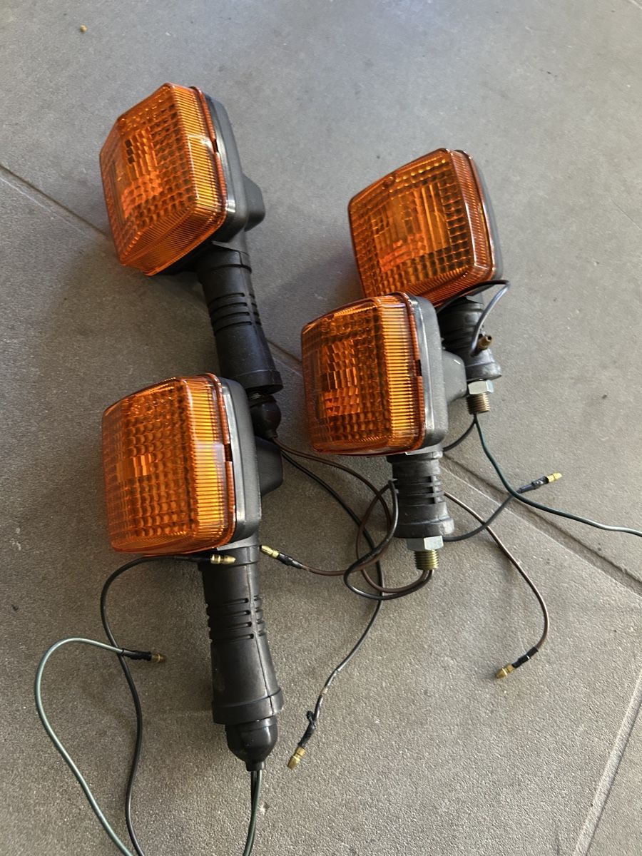 Tutti i ricambio per moto: 4 Motorrad Blinker Set quadratisch orange gebraucht – Usato da Bischofszell venduto da Meti8188 2