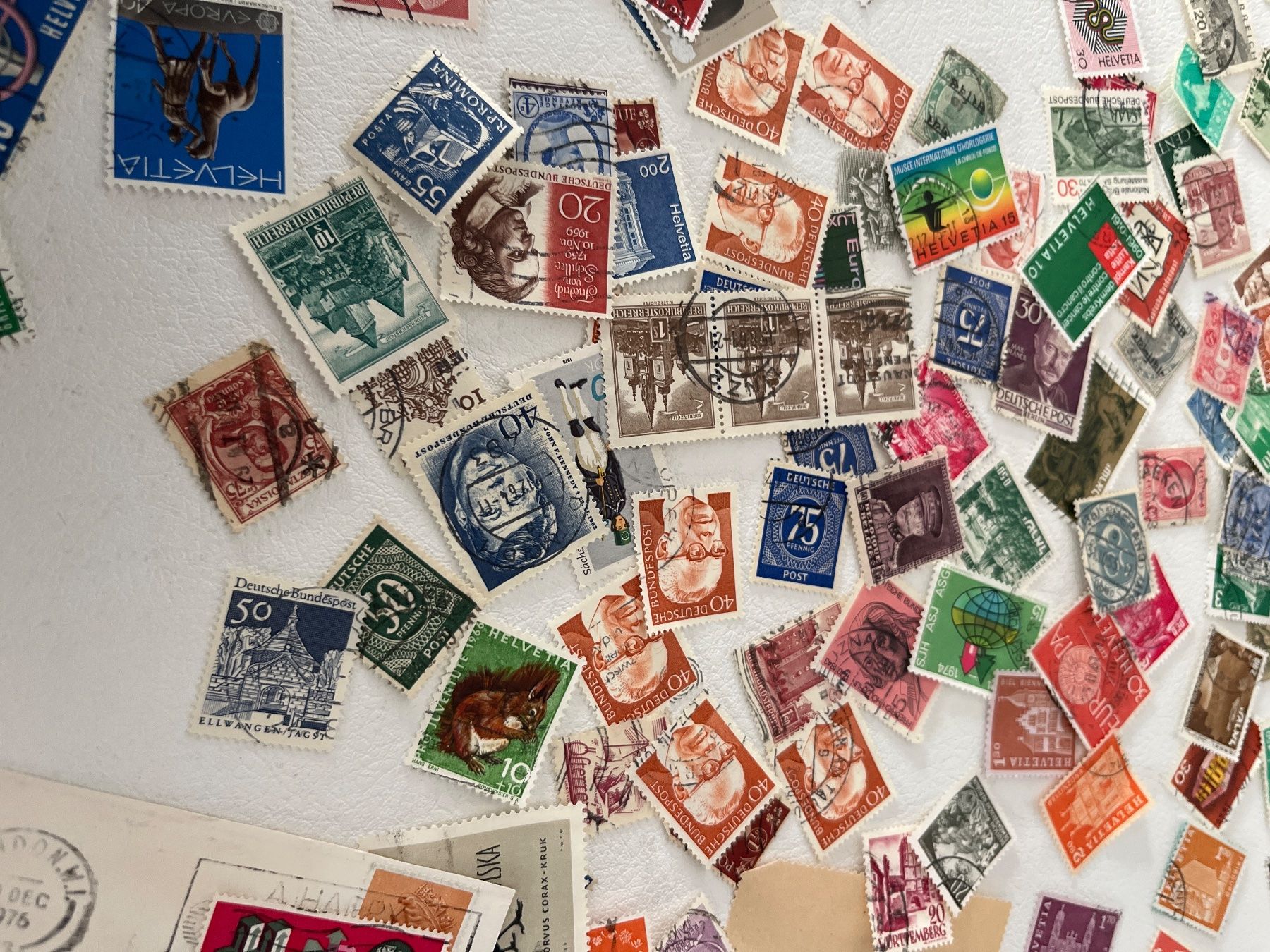 Tutti i francobolli: Lot 21: Lot mit Mix Briefmarke – Usato da Chiasso venduto da AzenYa 2