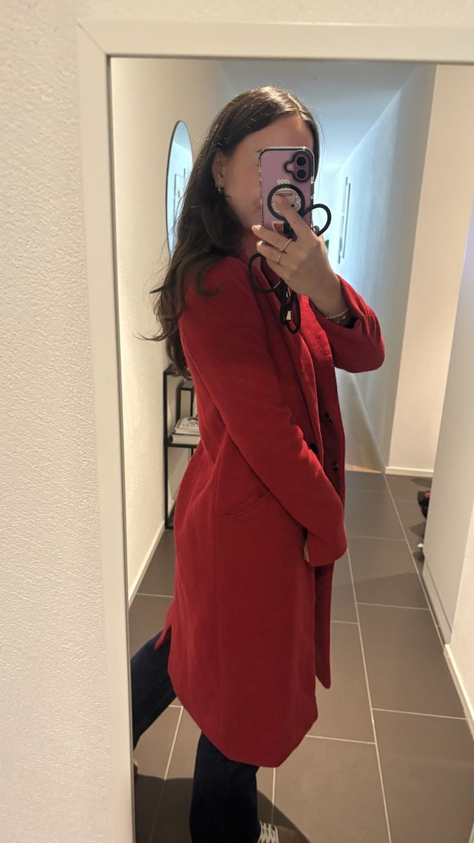 Bershka Cappotti: Roter Wintermantel, Grösse XS – Nuovo (secondo la descrizione) da Zürich venduto da SandraF. 3