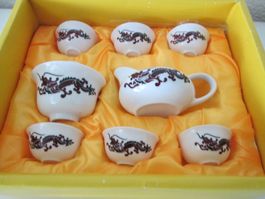 Teeservice aus China,6 kleineTassen,ein Krug und eine Schale