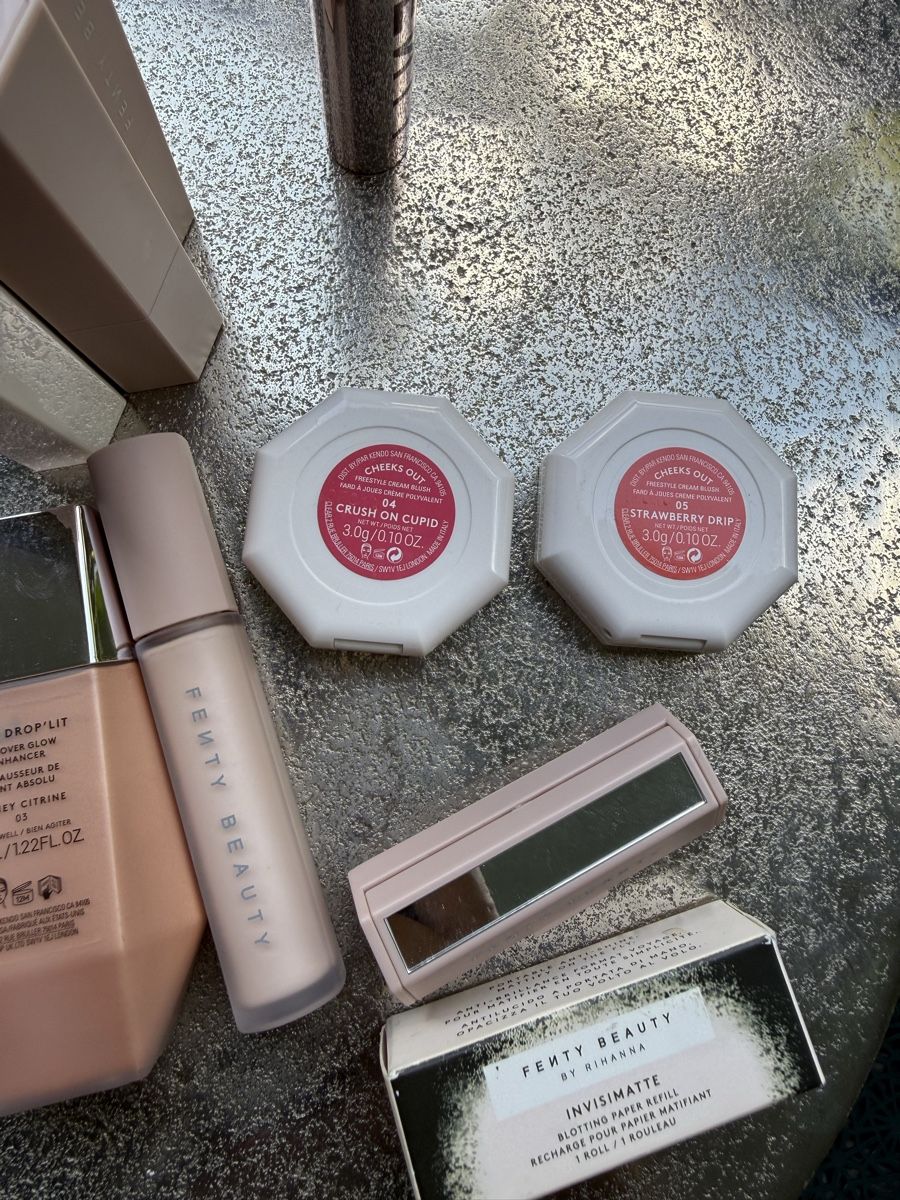 Kosmetik-& Massageliegen: Fenty Beauty Cosmetics Bundle New Unused – Neu (gemäss Beschreibung) aus Zürich von pinish 5