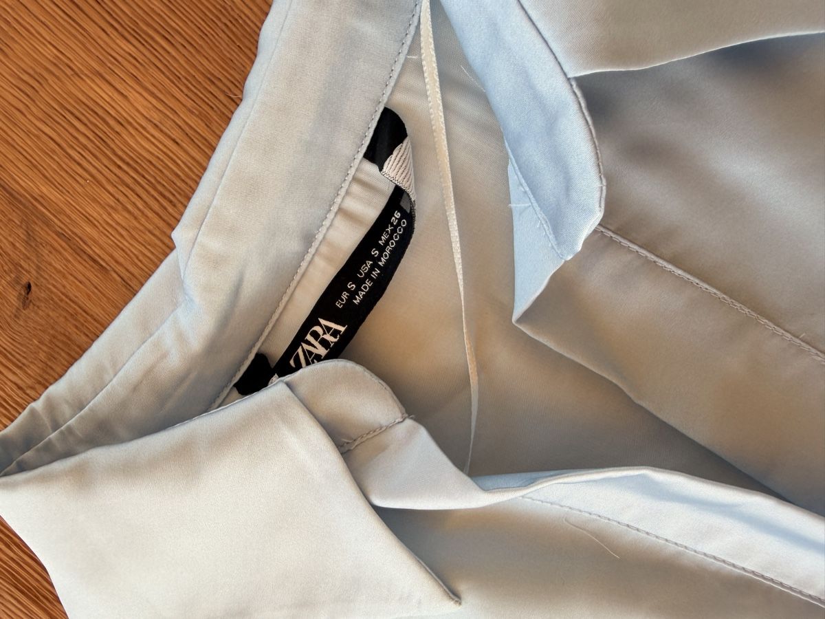 Zara Camicette: Zara oversized Satin Bluse in hellblau Gr.S – Usato da Altendorf venduto da PiaLang 3