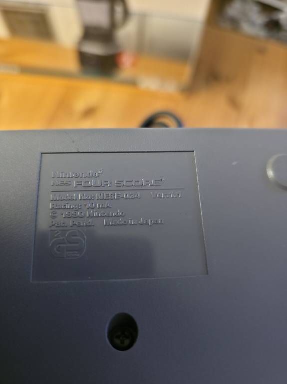 Controller: NES 4-fach Controller-port – Usato da Schaffhausen venduto da JG1234 1