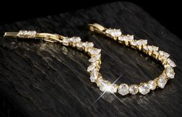 1 Stück Elegantes  Armband mit Steinen.(Modeschmuck )