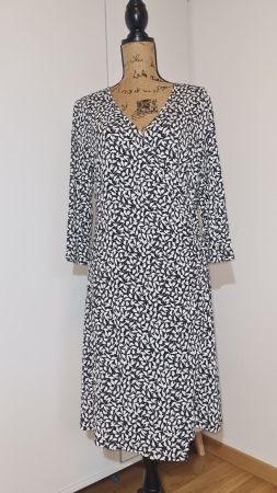 Kleid Gr. 40/42 von Alba Moda