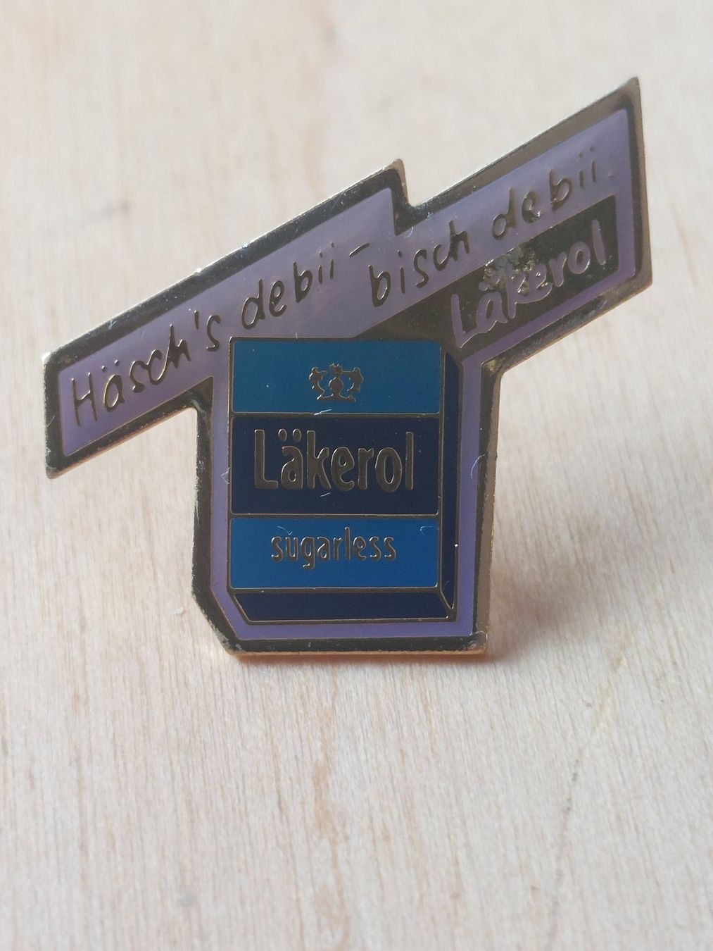 Placchette & Badge: LÄKEROL - PIN – Usato da Gipf - Oberfrick venduto da Esnoopy 1
