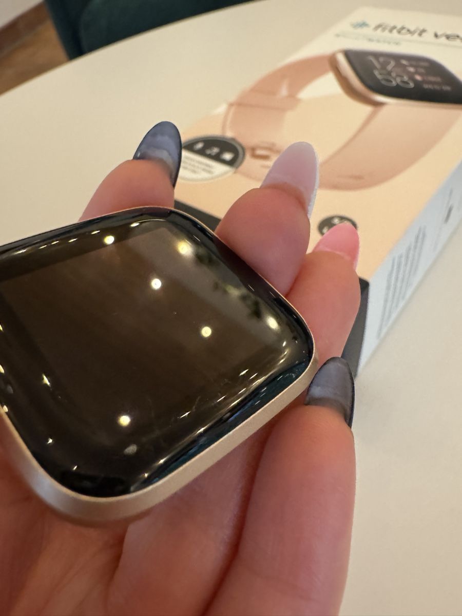 Fitbit Smartwatch: Fitbit Versa 2 Smartwatch – D'occasion à Bern par pra_db5c 6
