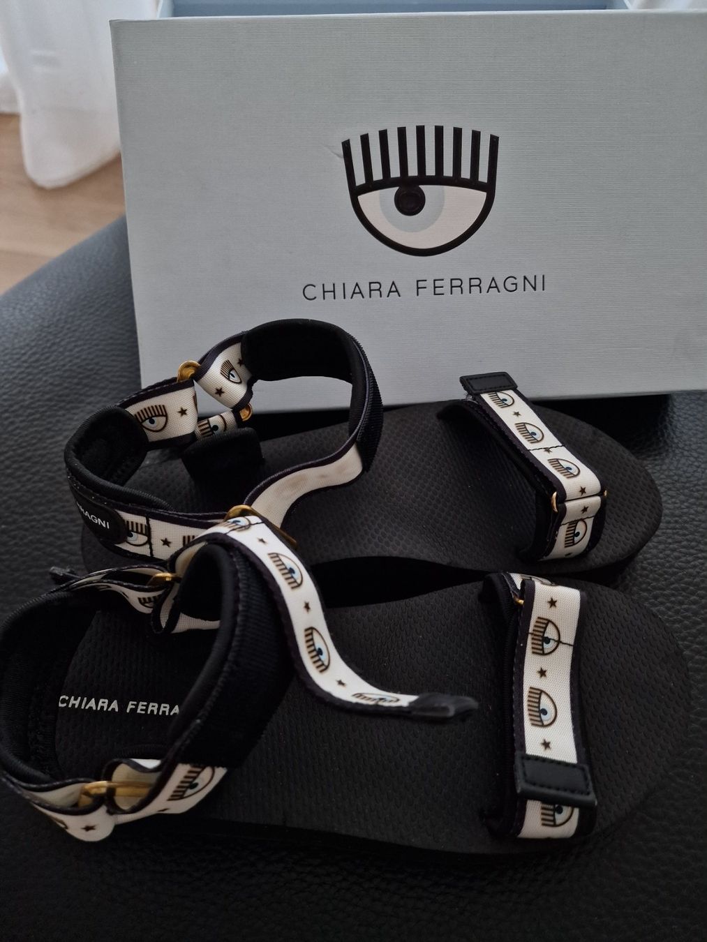 Scarpe da donna: Chiara Ferragni logo sandals size 39 – Nuovo (secondo la descrizione) da Unterentfelden venduto da jul_l856 2