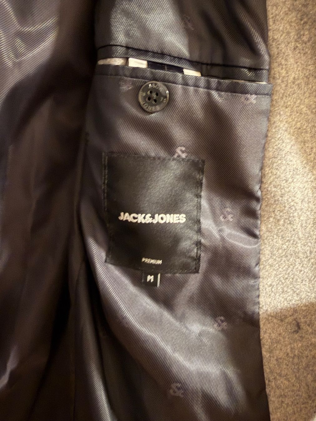 Cappotti: JACK & JONES Mantel in grau – Usato da Altdorf UR venduto da Nekdlon 3