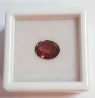 1x Grenat Rhodolite - 8x6 mm - Valeur 200.- Fr