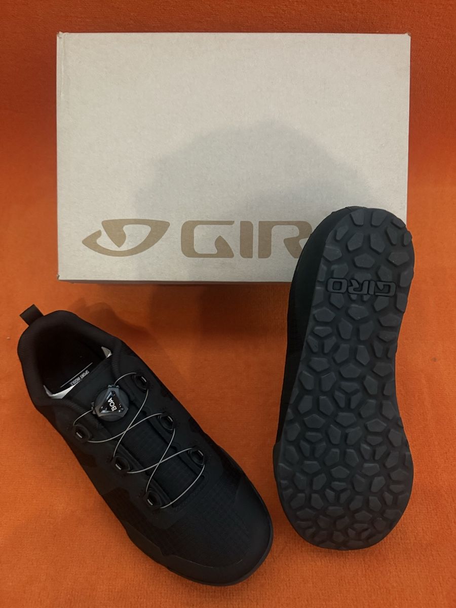 Giro Scarpe da uomo: GIRO TRACKER MTB SCHUH FLAT 44 ohne Klick BOA SYSTEM – Nuovo e nell'imballaggio originale da Obfelden venduto da Freebonsay 3