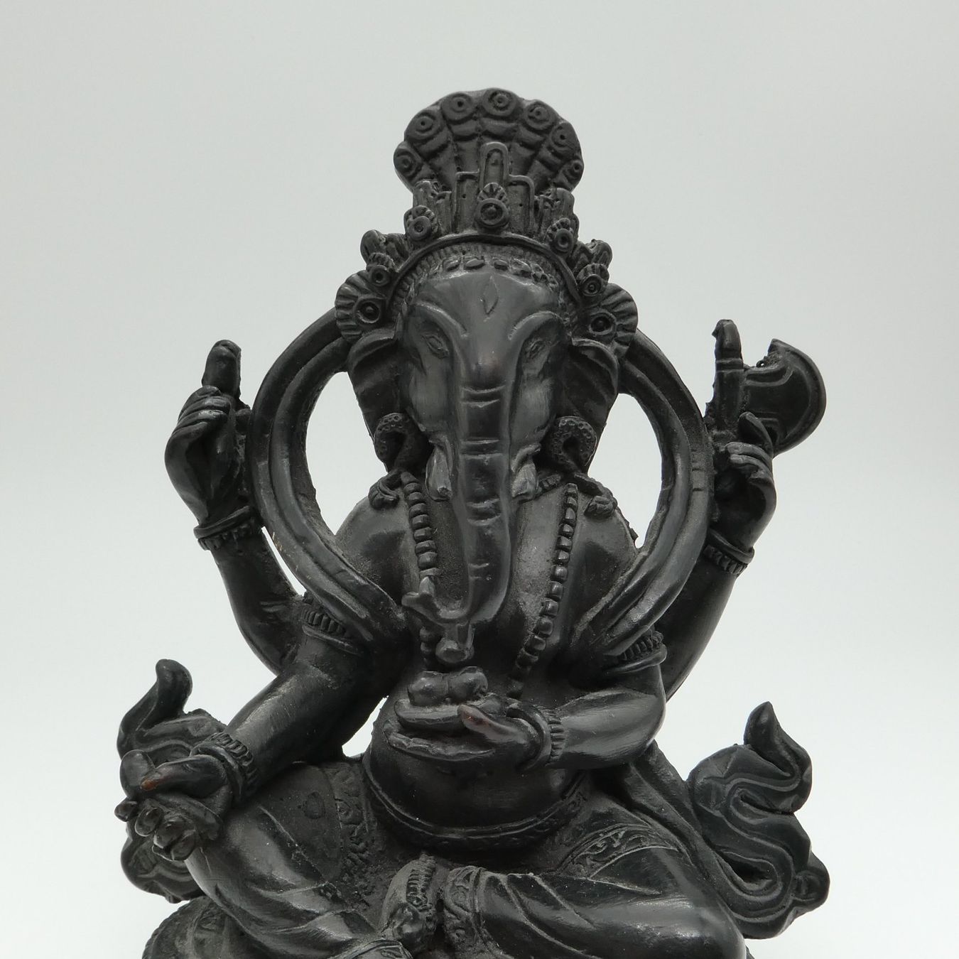 Skulpturen & Statuen: Dunkle Ganesha-Statue – Gebraucht aus Volketswil von brockipfannenstil 2