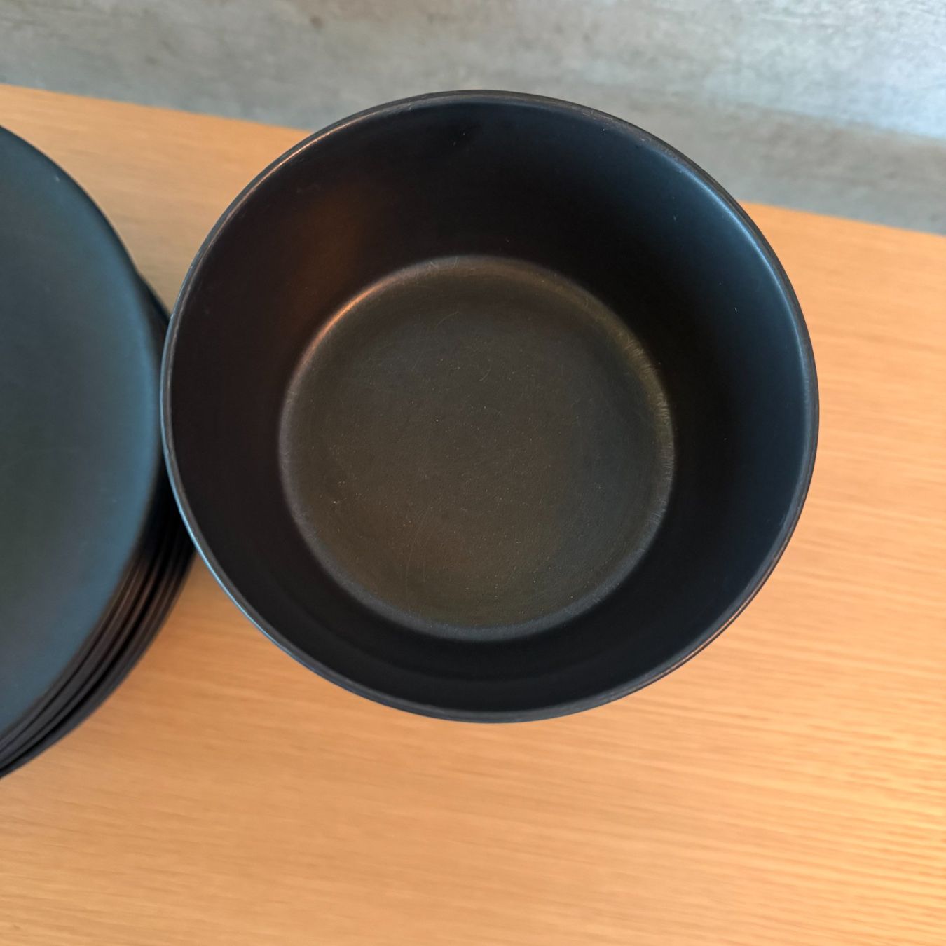 Ikea Piatti: Lot d'assiettes noires mat – Usato da St-George venduto da alaixee 3