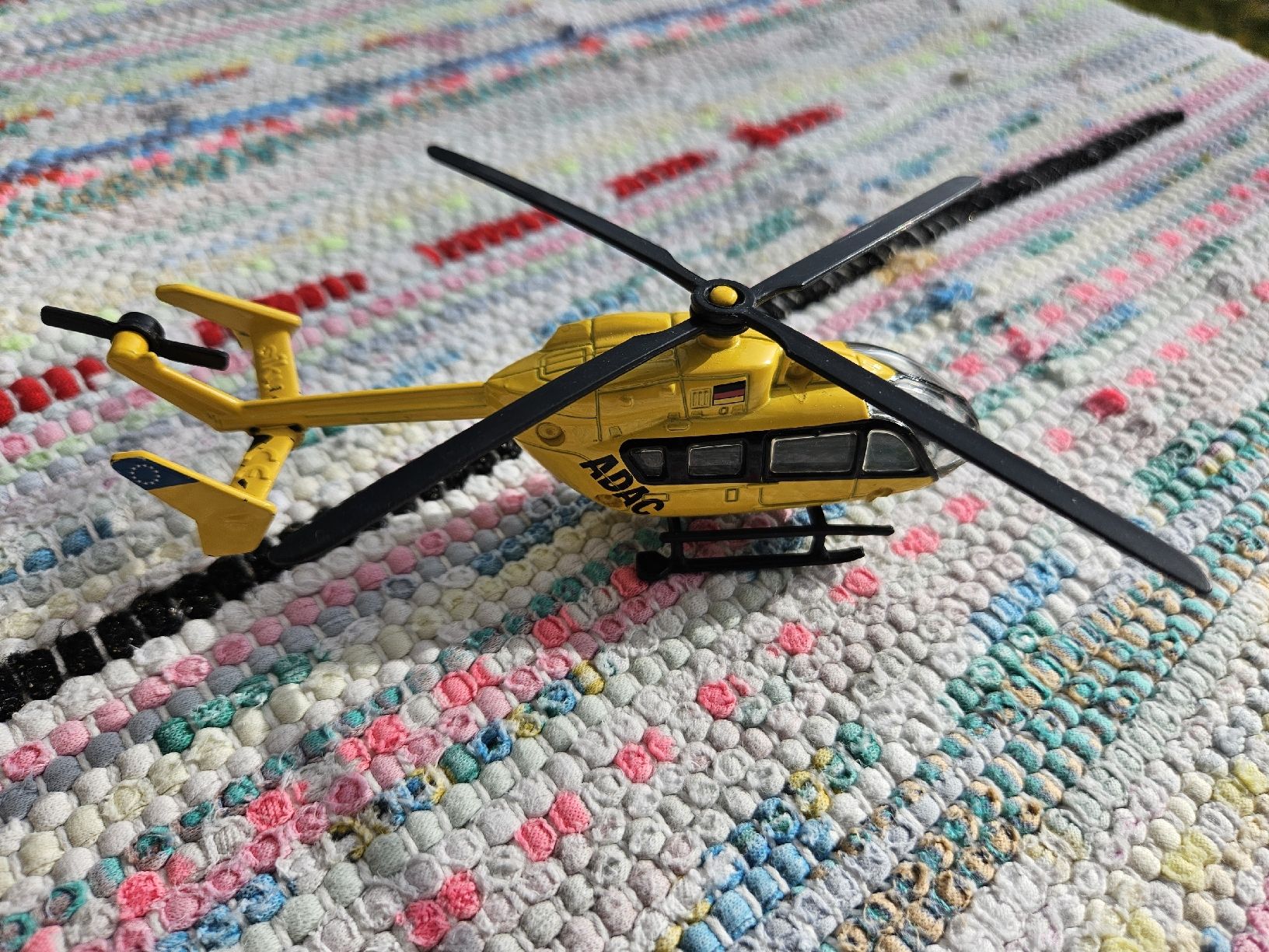 Kit di modellismo & Modellini statici: ADAC Helikopter, gelb, bespielt – Usato da Wettingen venduto da Sk8ertomda 1