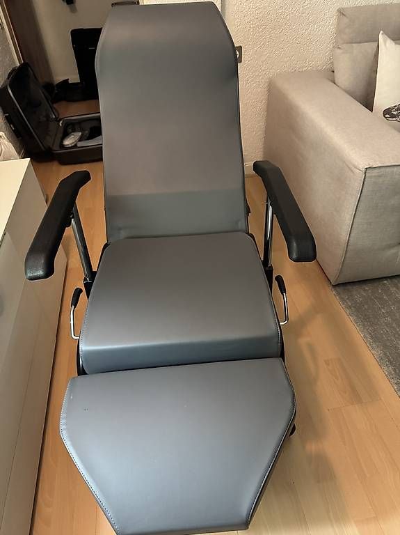 Medizinische Geräte: Chaise relax médicale  – Gebraucht aus Chavannes-des-Bois von and_gz9d