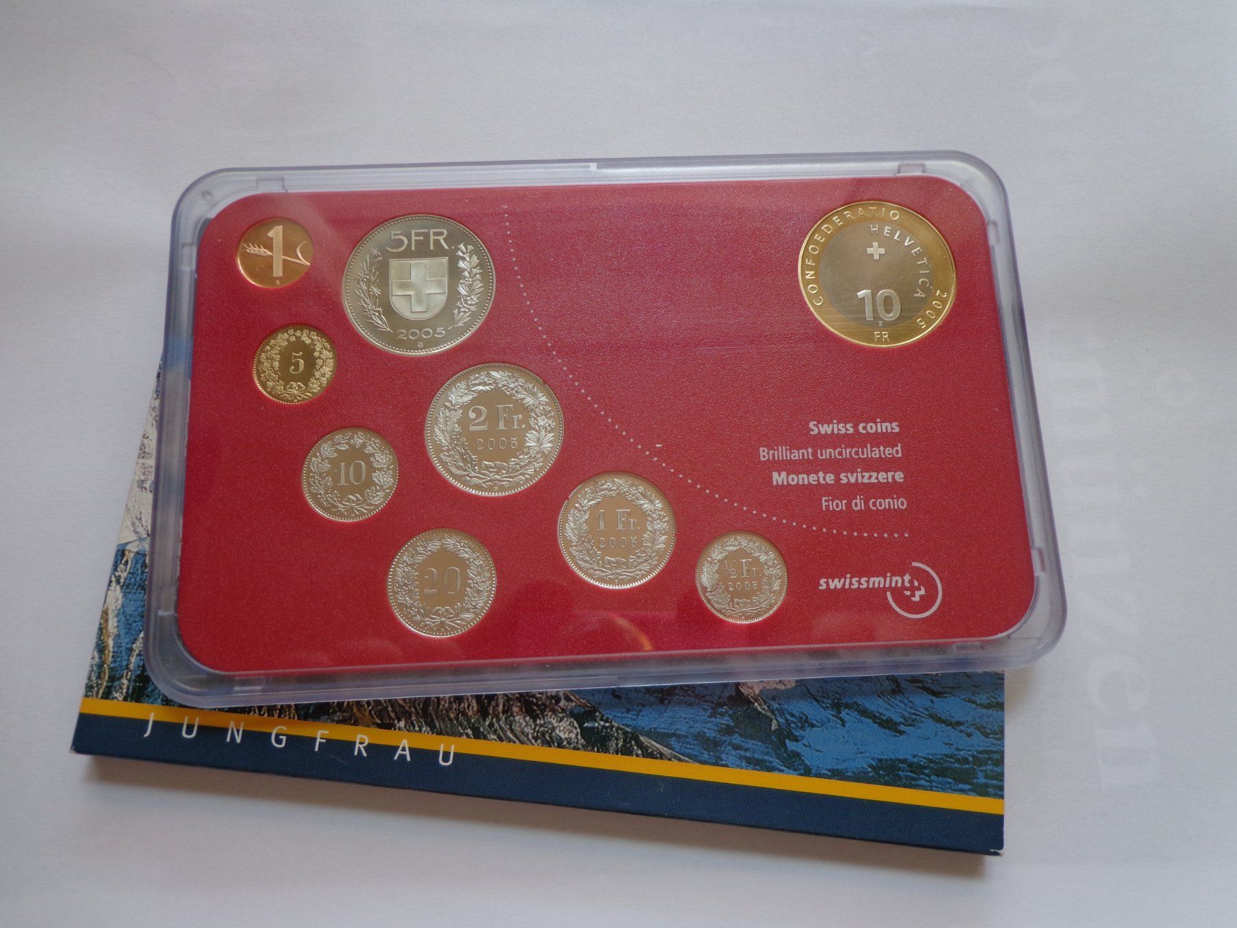 Toutes les monnaies: Münzsatz 2005 - Jungfrau FDC – Neuf avec emballage d'origine à Pully par UCA01 1