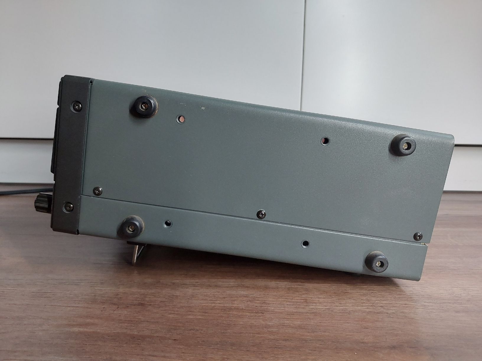 Icom Radiocomunicazione: Icom IC-R7000 Kommunikations-Empfänger – Usato da Eglisau venduto da HB9ELV 3