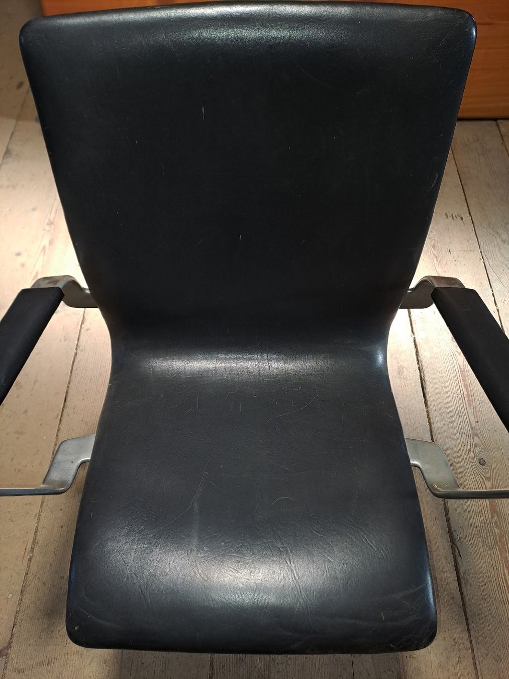 Fritz Hansen Sessel: Arne Jacobs Fritz Hansen – Gebraucht aus Gebenstorf von suroh 2