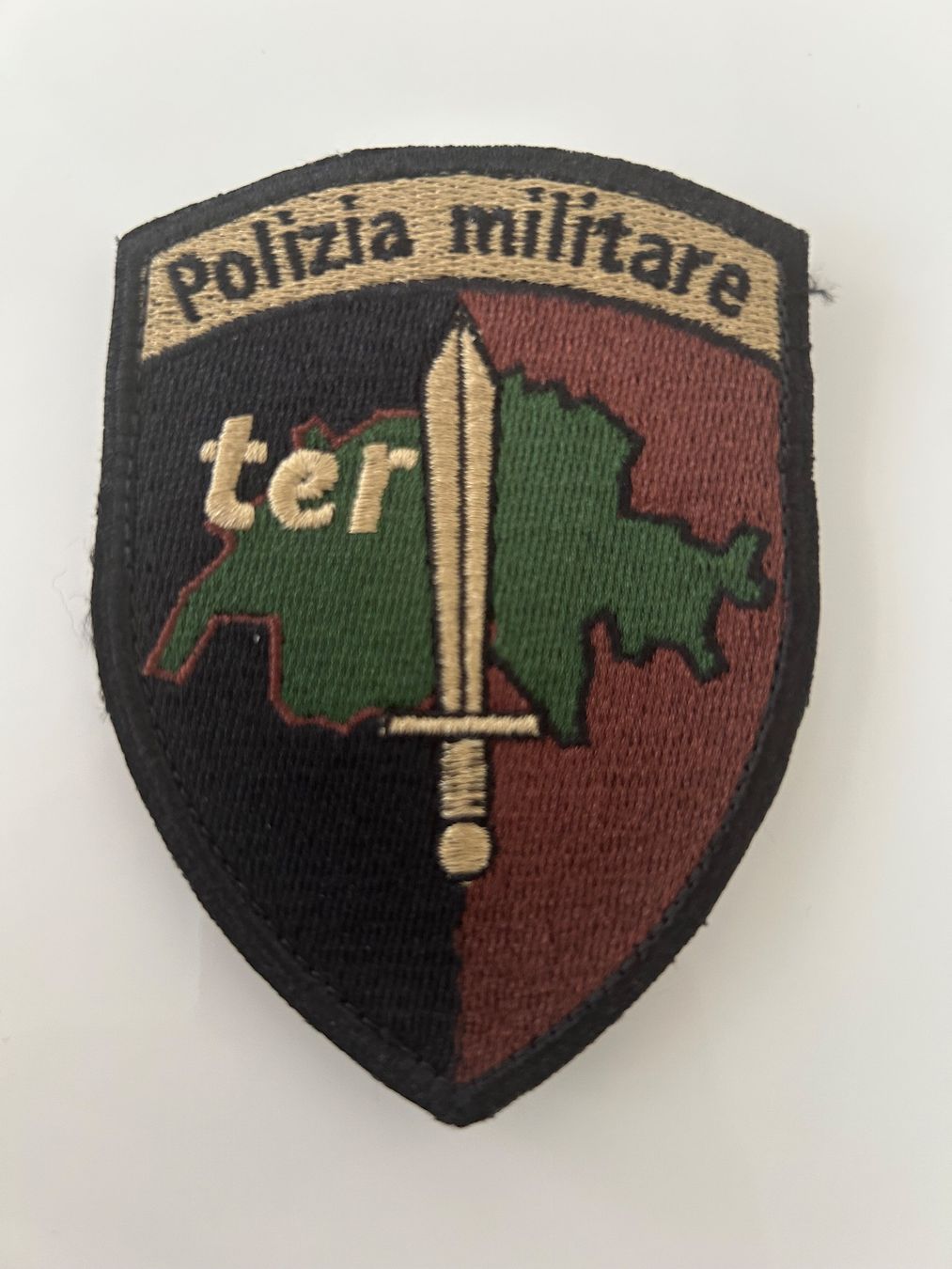 Schweizer Armee Toppe: Patch Polizia Militare Schweizer Armee – Usato da Hausen am Albis venduto da MACV62