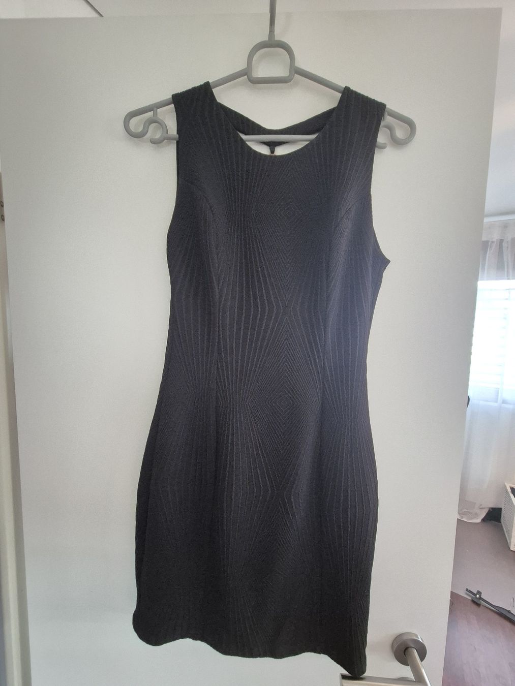 Kleider: Schwarzes kurzes elegantes Kleid – Neu (gemäss Beschreibung) aus Strengelbach von ich1.0