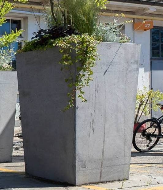 Vasi per fiori: 6 grosse Pflanzenkübel – Usato da Duggingen venduto da Sandy2708 1