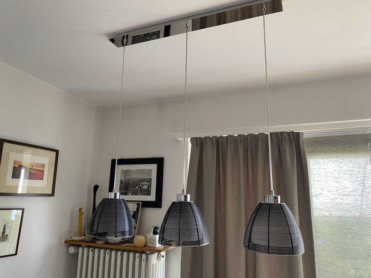 Lampadari & plafoniere: Hanging lamp three lights modern chrome metal used – Usato da Zürich venduto da oosterparker