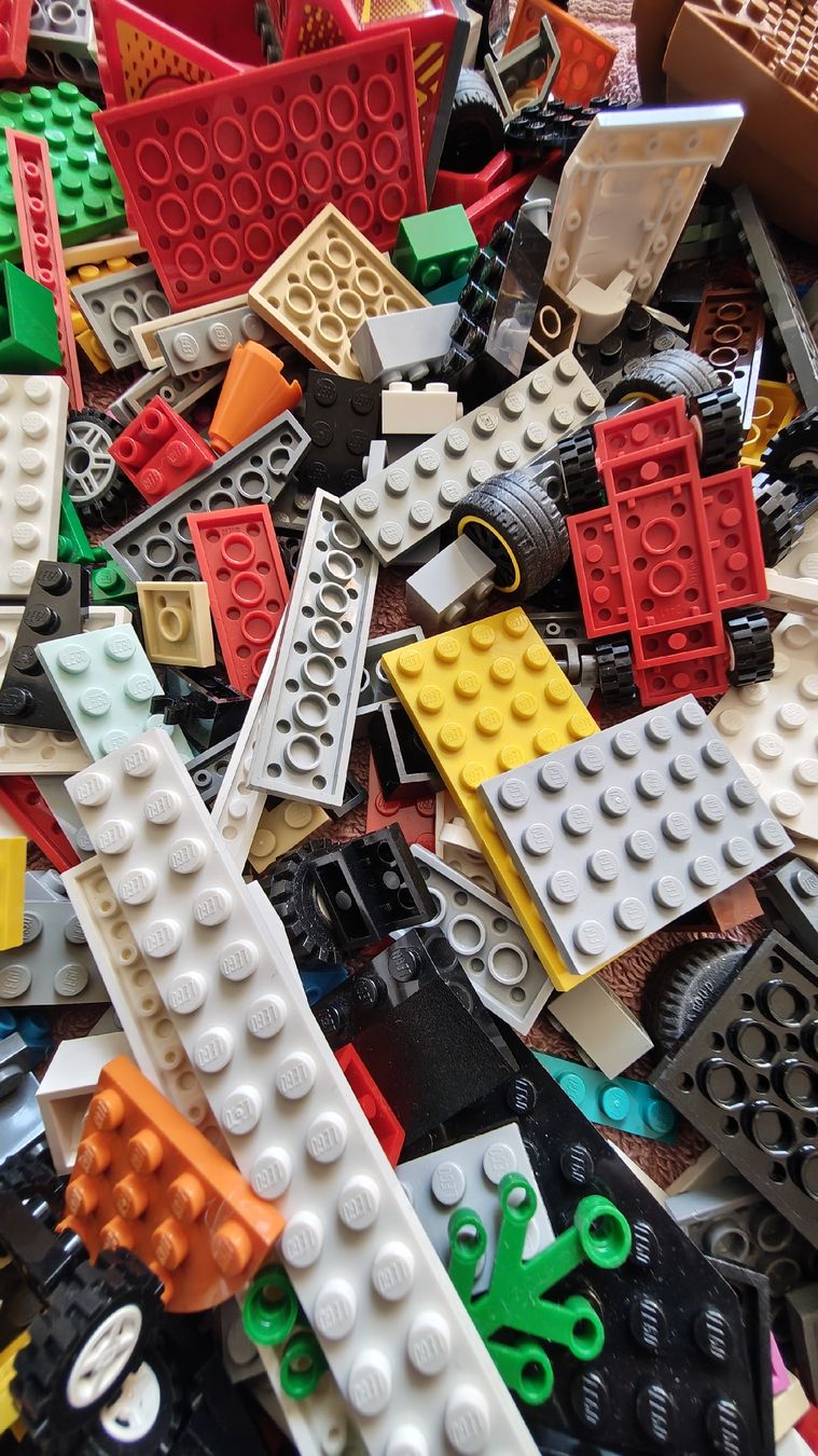 Lego Giocattoli: Lego Mix ca 1,8 Kilo – Usato da Effretikon venduto da Superkarin7 4