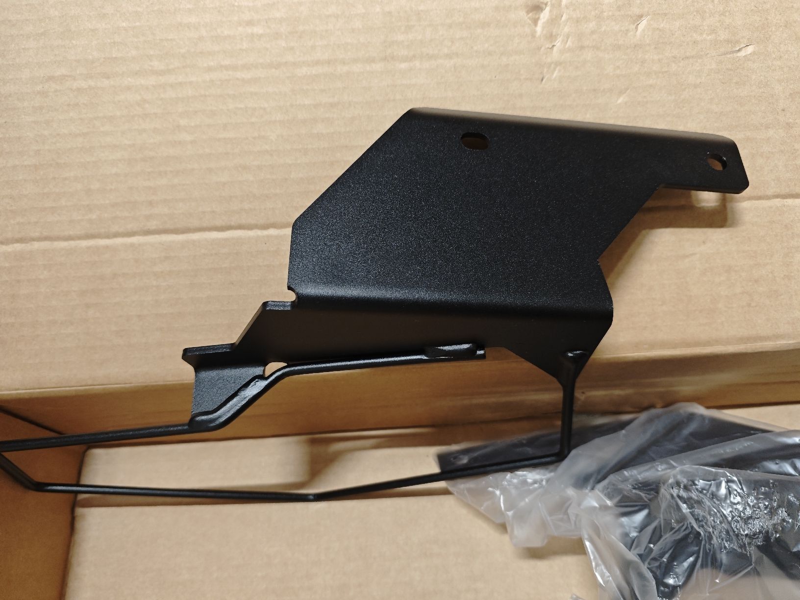 Yamaha Topcase: SHAD Seitentaschenhalter Yamaha MT09 – Nuovo (secondo la descrizione) da Lufingen venduto da Hugoduarte 1