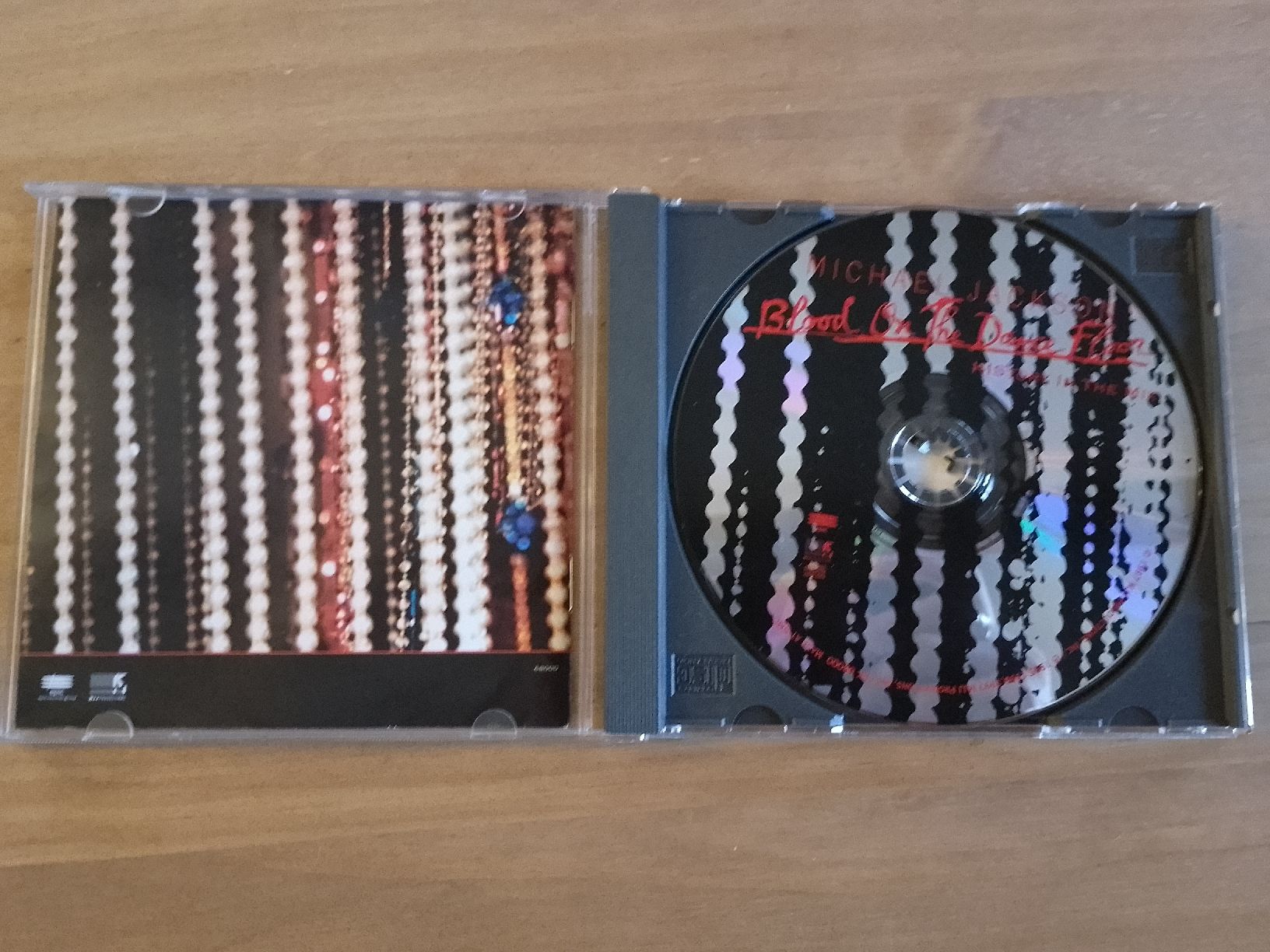 CDs: CD Michael Jackson "Blood on the Dancefloor" – Gebraucht aus Gumefens von  2