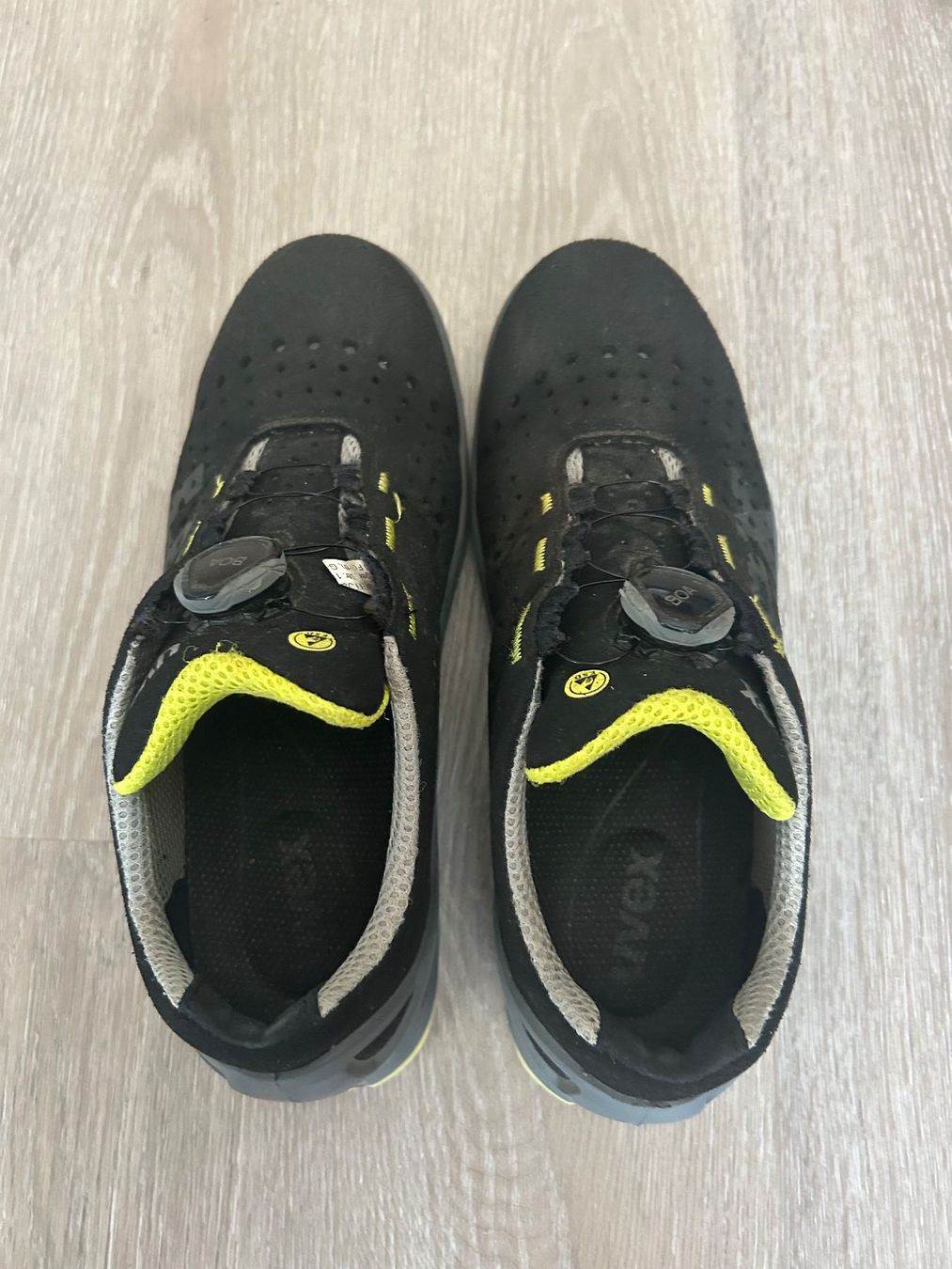 Uvex Chaussures hommes: Uvex Sicherheits-Arbeitsschuhe Gr.41 – D'occasion à Aesch LU par toproc07
