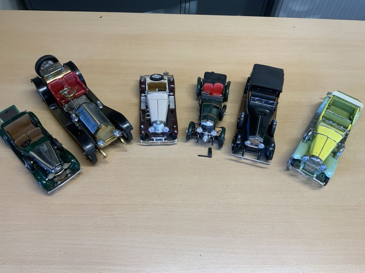 Modellini d'auto: Modellautos Sammlung 6 Oldtimer diverse Marken gebraucht – Difettoso da Niederuzwil venduto da Miami1999