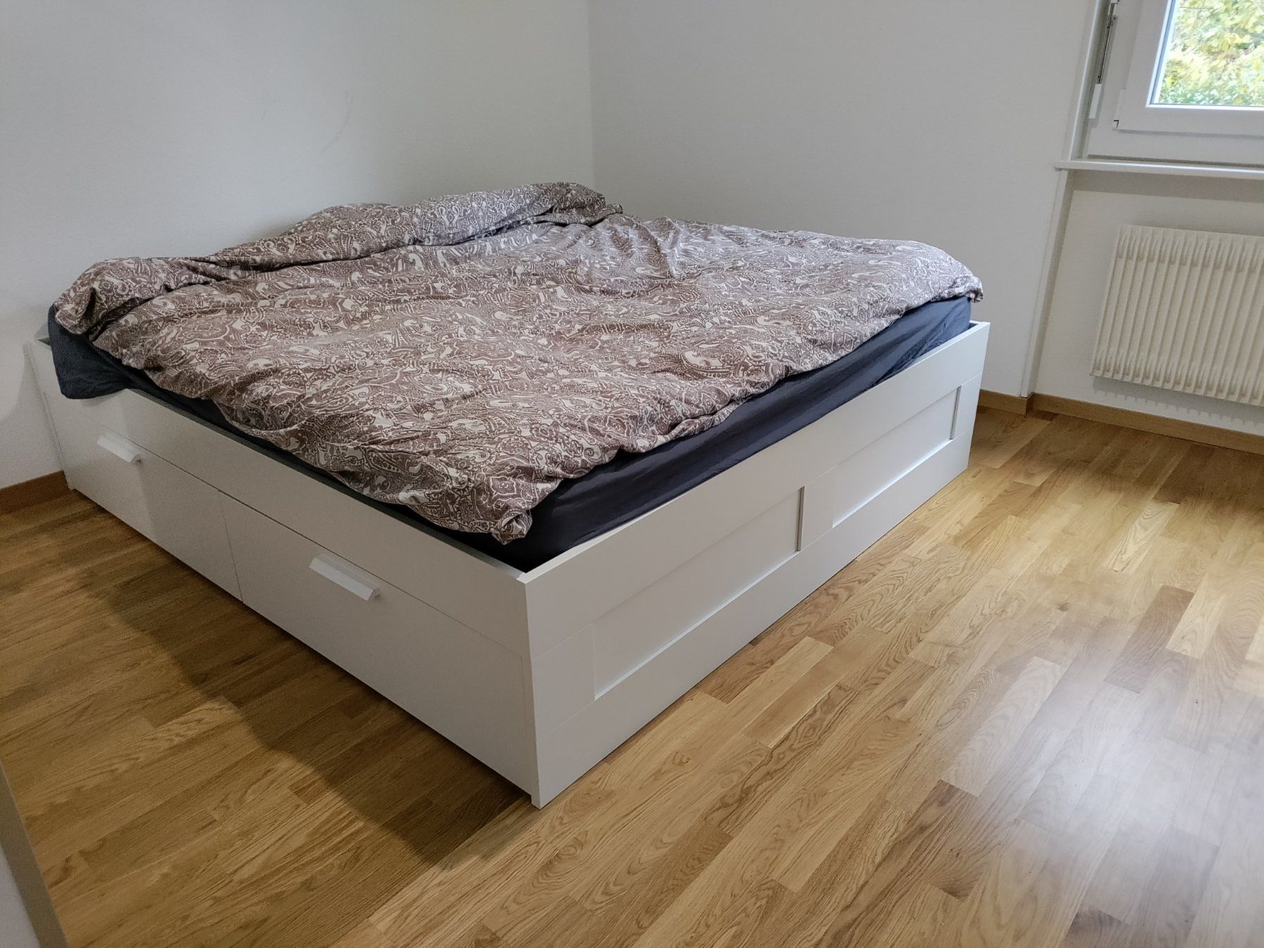 Betten: Bett 180x200 + 4Schubladen – Gebraucht aus Vevey von