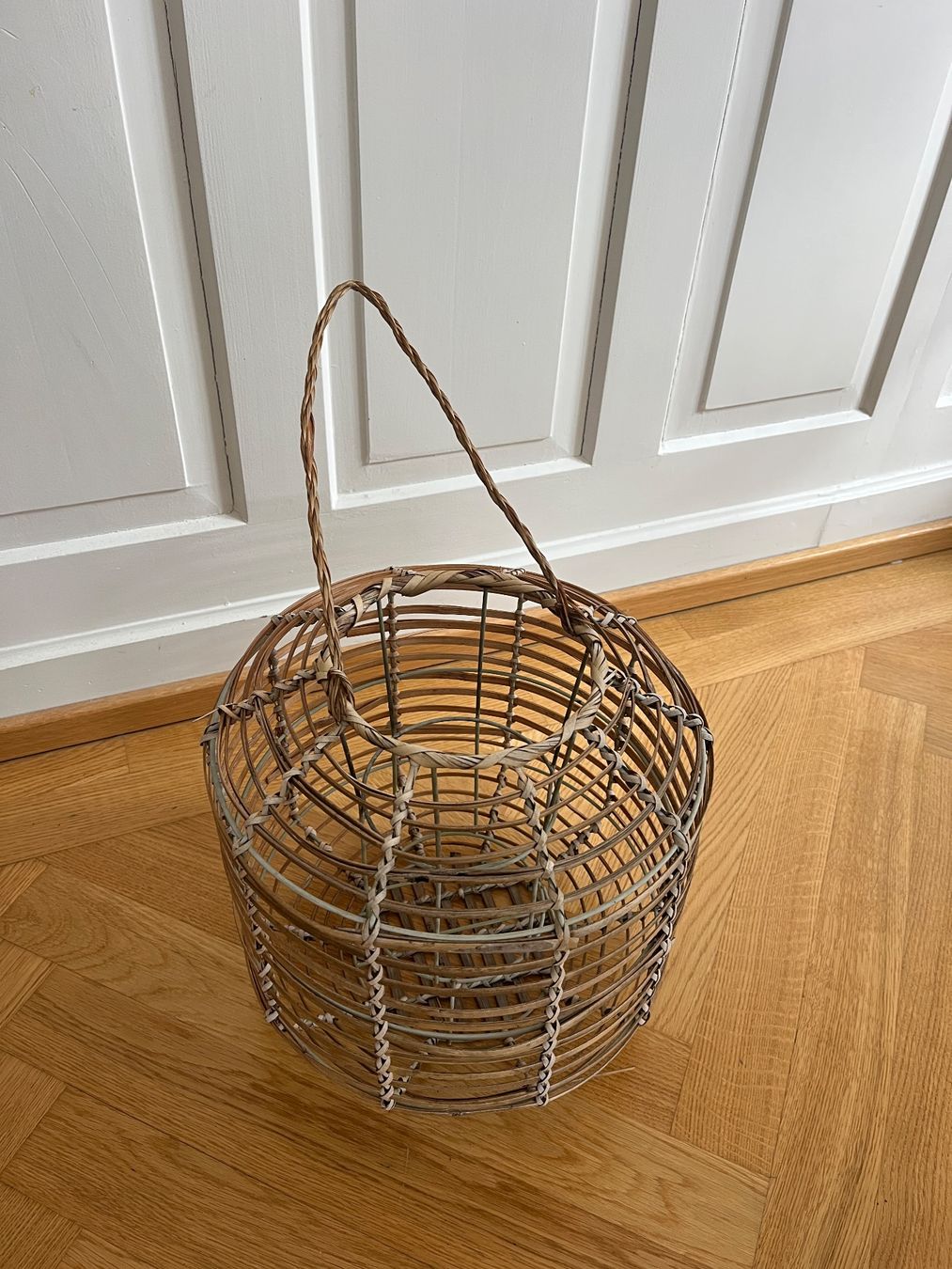 Lanterne: Rattan Laterne mit Griff – Usato da Zürich venduto da bretxo 1
