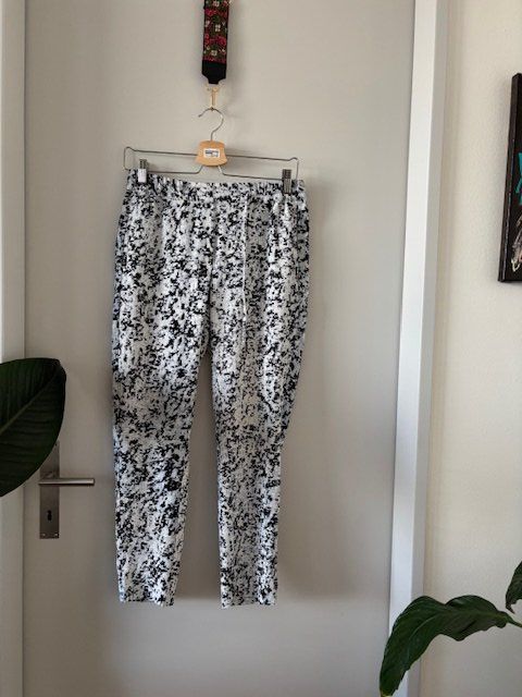 H&M Pantaloni: Coole Hose im Joggingstyle – Usato da Zürich venduto da CoCos_Closet