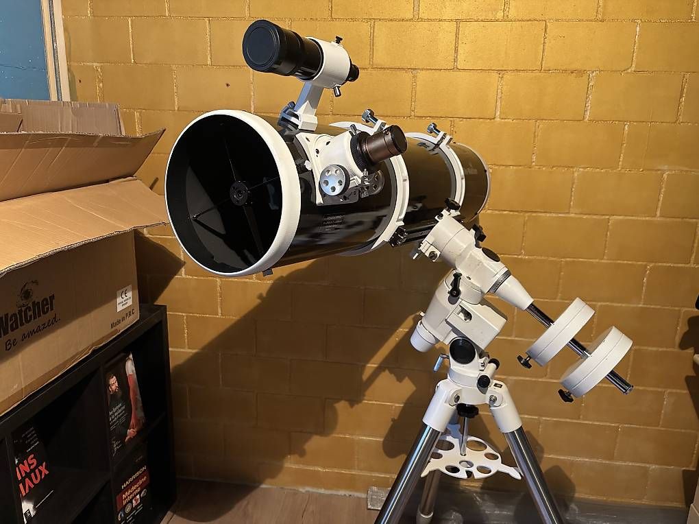Telescopi: Télescope Skywatcher 200/1000 eq 5 – Usato da Prêles venduto da NLeBrun9501