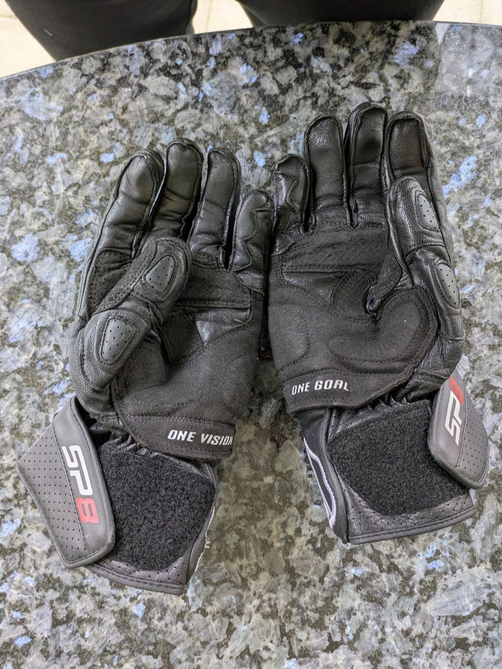 Guanti & manicotti: Alpinestars Motorradhandschuhe – Usato da Adlikon venduto da Match62 1
