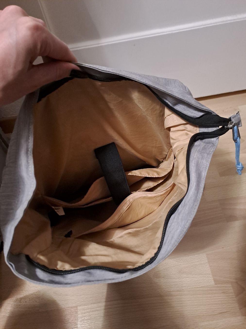 Zaini: Bagsmart Roll-Top Rucksack grau – Usato da Wädenswil venduto da FrieBro 6