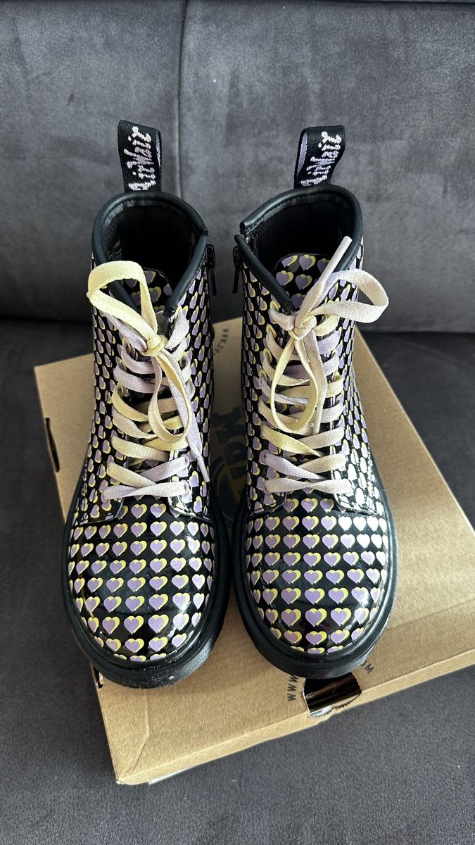 Scarpe per ragazze: Mädchen boots Gr. 33 neuwertig – Usato da Winterthur venduto da -BeHappy24- 2