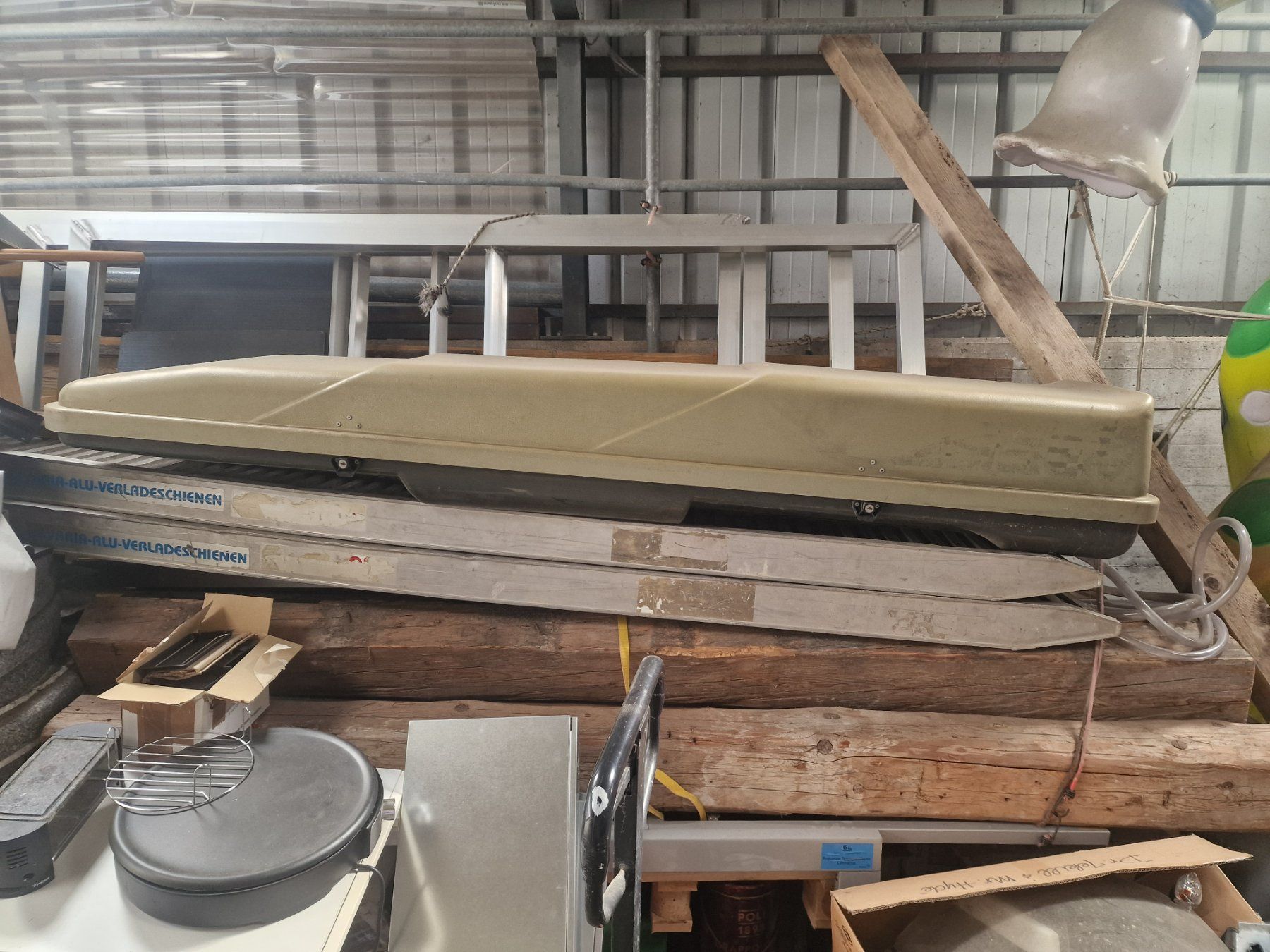 Box da tetto: Dachbox gebraucht, Lang 200cm, Breite 80cm, Höhe 40cm – Usato da Zürich venduto da 4kids