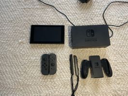 Nintendo Switch Konsole schwarz, Top Zustand!