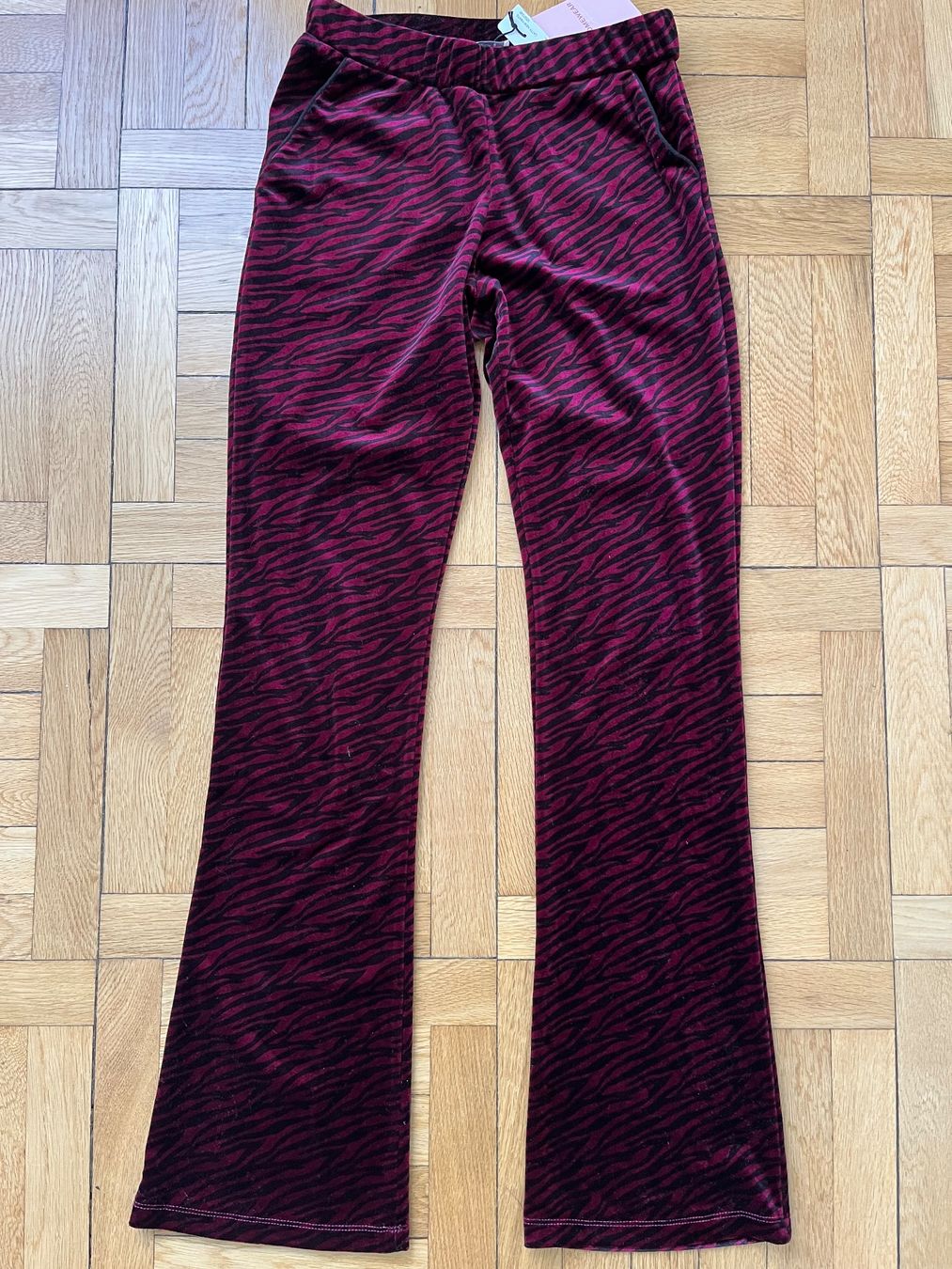 Pantaloni: New velour pants  size S – Nuovo (secondo la descrizione) da Chêne-Bougeries venduto da Seetooyoo 9
