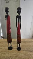 Coppia di alte statue etniche in legno
